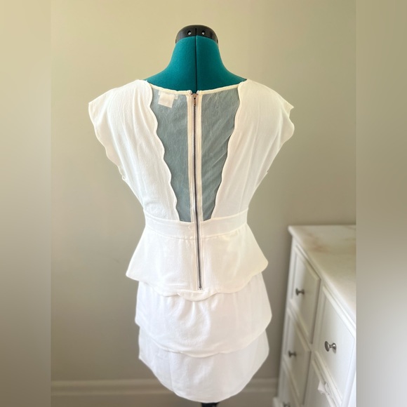 Cooperative Scallop Peek A Boo Dress (White, US 4) - Picture 3 of 3